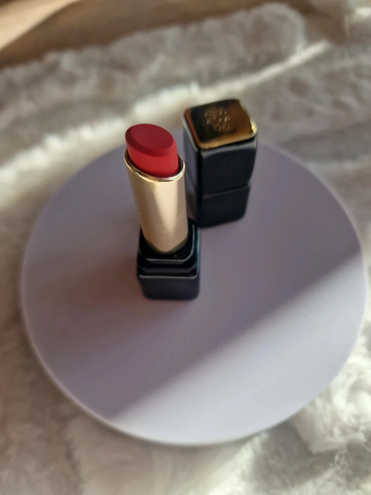 Kisskiss Tender Matte - Lápiz Labial Mate Luminoso Confort 16H – photo 7